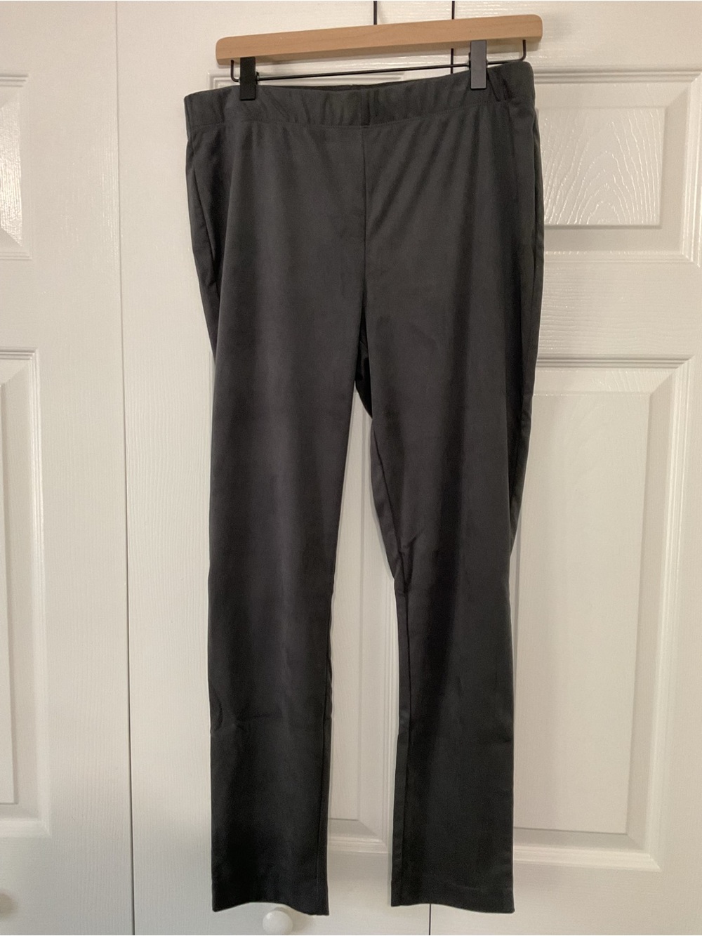 Susan Graver gray faux suede pull on straight leg pants